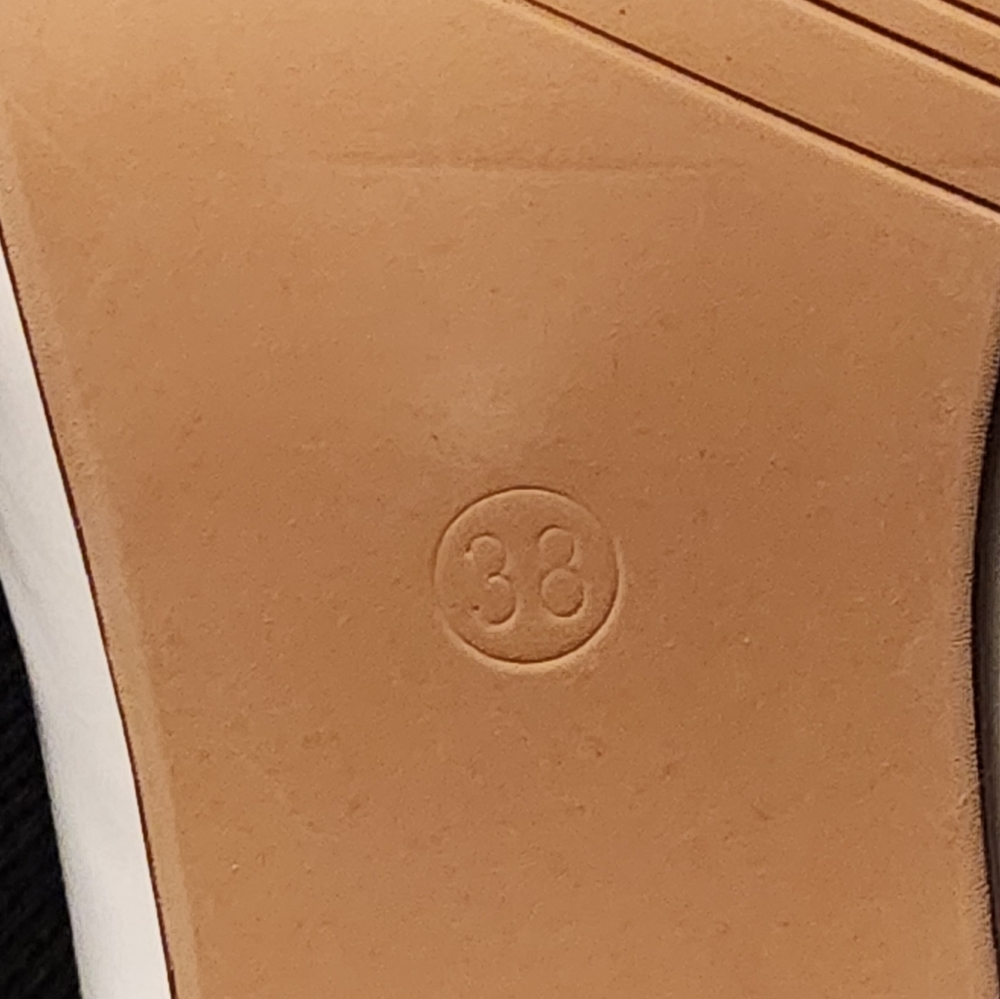 Boots - Picture 3 of 3